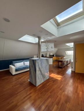 Penthouse Mimose
